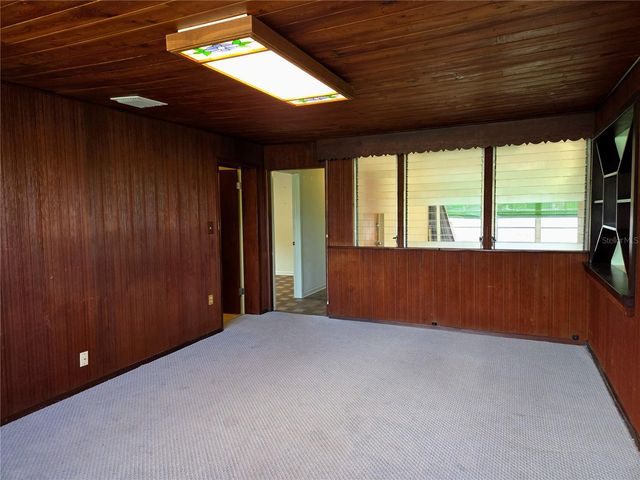 6044 BURLINGTON AVENUE N, St Petersburg, FL 33710
