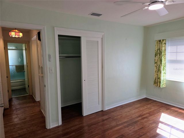 6044 BURLINGTON AVENUE N, St Petersburg, FL 33710