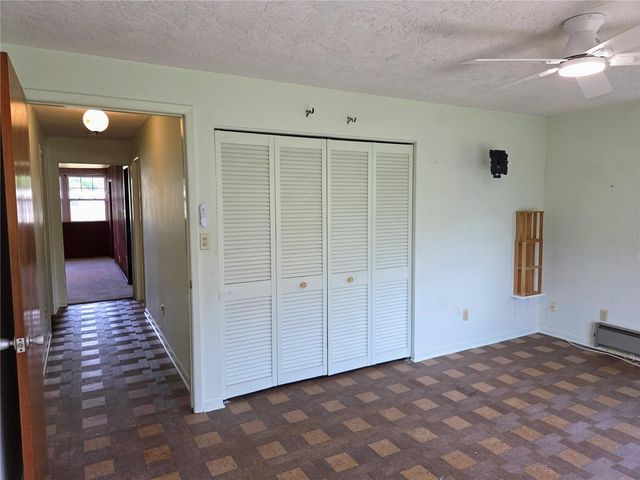 6044 BURLINGTON AVENUE N, St Petersburg, FL 33710