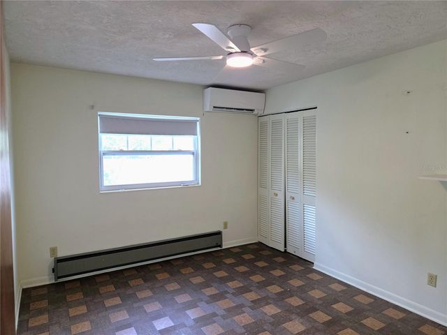 6044 BURLINGTON AVENUE N, St Petersburg, FL 33710