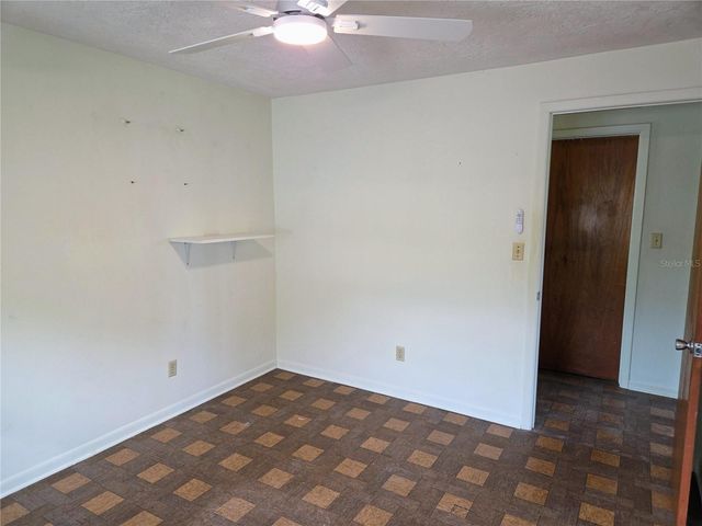 6044 BURLINGTON AVENUE N, St Petersburg, FL 33710