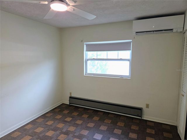 6044 BURLINGTON AVENUE N, St Petersburg, FL 33710