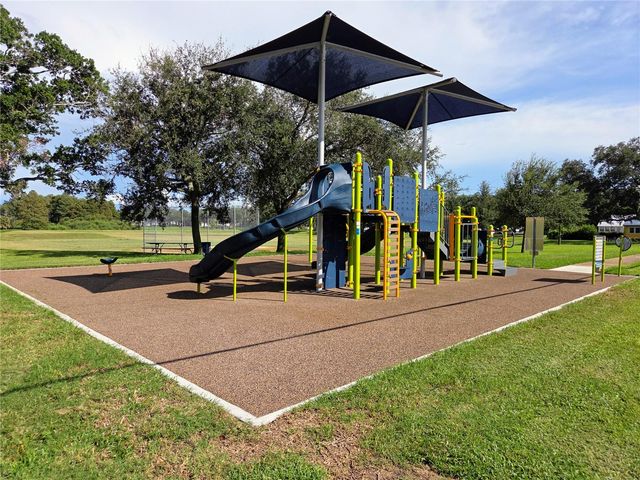 6044 BURLINGTON AVENUE N, St Petersburg, FL 33710