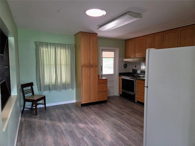 6044 BURLINGTON AVENUE N, St Petersburg, FL 33710