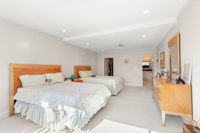209 Commonwealth Ave 2A, Newton, MA 02467