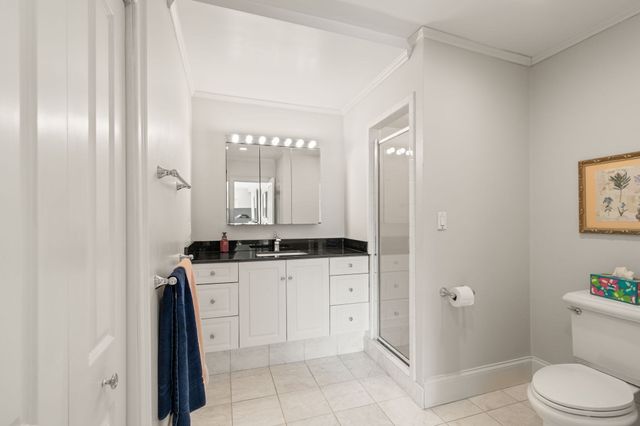 209 Commonwealth Ave 2A, Newton, MA 02467