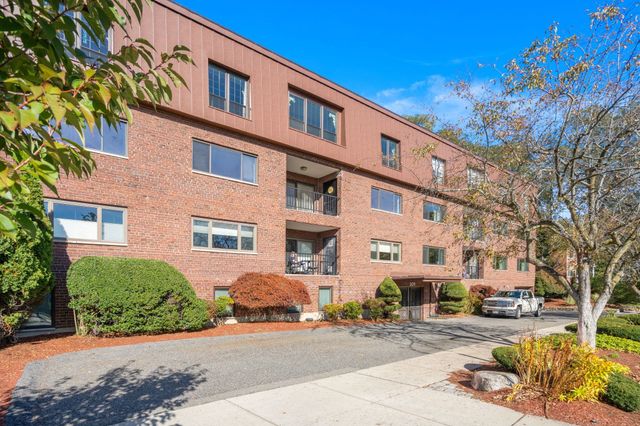 209 Commonwealth Ave 2A, Newton, MA 02467