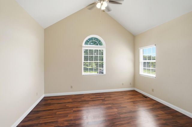 111 Beverly Lane, Dry Ridge, KY 41035