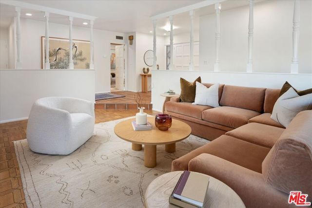 3770 Whiting Manor Lane, Glendale, CA 91208