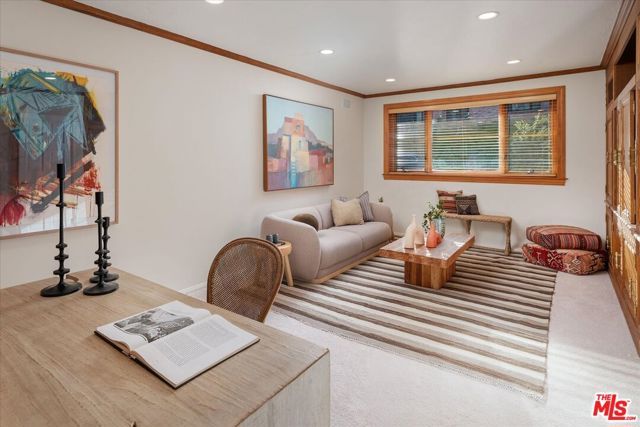 3770 Whiting Manor Lane, Glendale, CA 91208