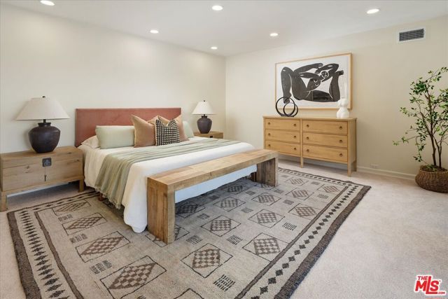 3770 Whiting Manor Lane, Glendale, CA 91208
