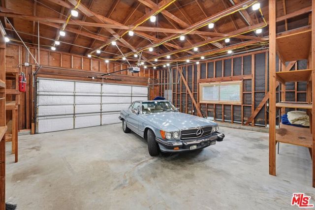 3770 Whiting Manor Lane, Glendale, CA 91208