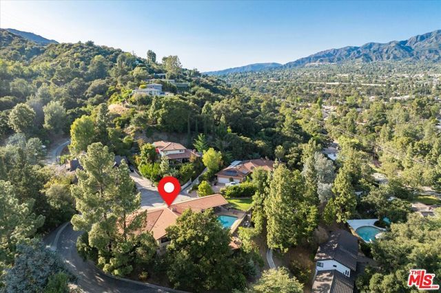 3770 Whiting Manor Lane, Glendale, CA 91208