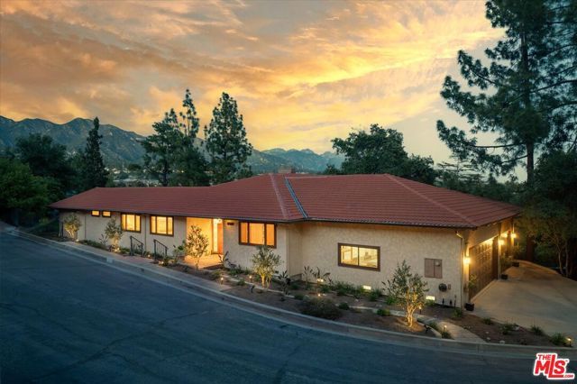 3770 Whiting Manor Lane, Glendale, CA 91208
