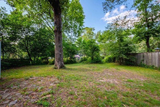 220 Pine Valley Road, Little Rock, AR 72207