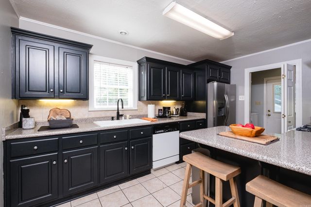 220 Pine Valley Road, Little Rock, AR 72207