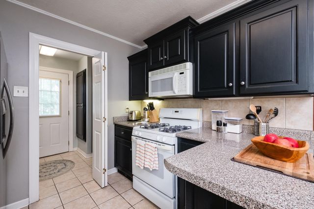 220 Pine Valley Road, Little Rock, AR 72207