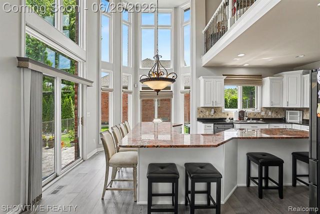 54676 Woodcreek Boulevard, Utica, MI 48315