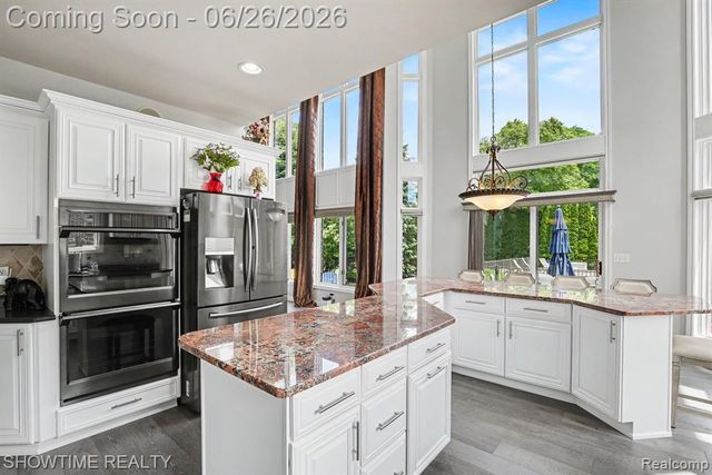54676 Woodcreek Boulevard, Utica, MI 48315