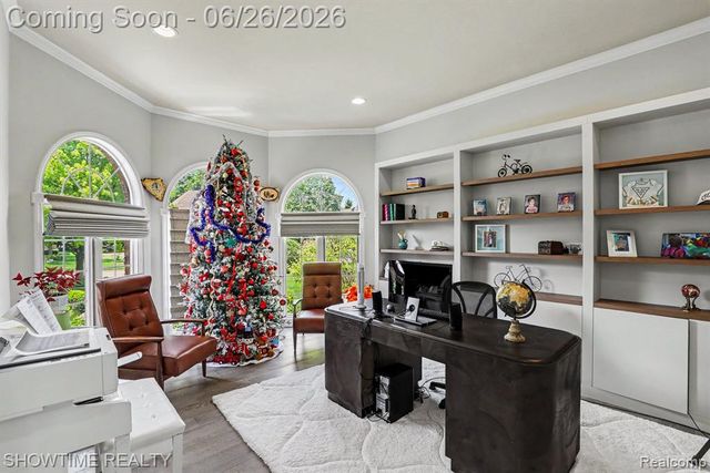 54676 Woodcreek Boulevard, Utica, MI 48315