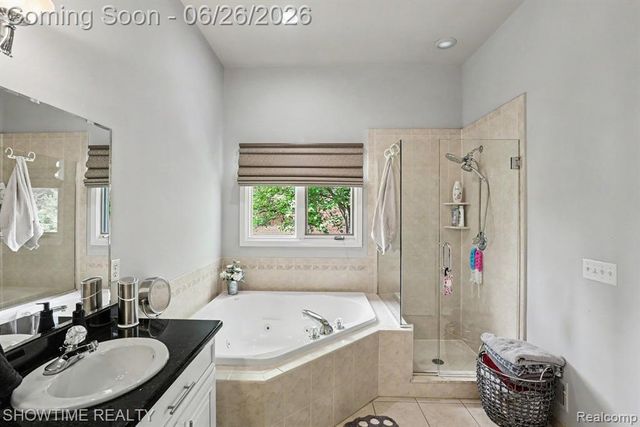 54676 Woodcreek Boulevard, Utica, MI 48315
