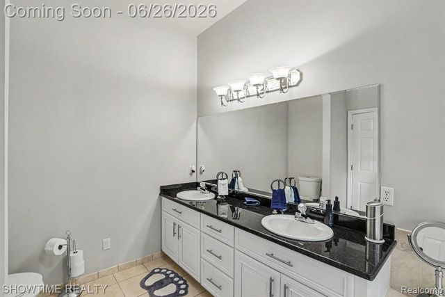 54676 Woodcreek Boulevard, Utica, MI 48315