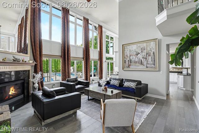 54676 Woodcreek Boulevard, Utica, MI 48315