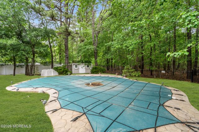 3 Kingfisher Court, Jackson, NJ 08527