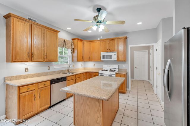 3 Kingfisher Court, Jackson, NJ 08527