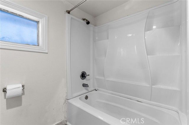 2040 Kilson Drive, Santa Ana, CA 92707