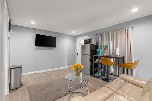 2040 Kilson Drive, Santa Ana, CA 92707