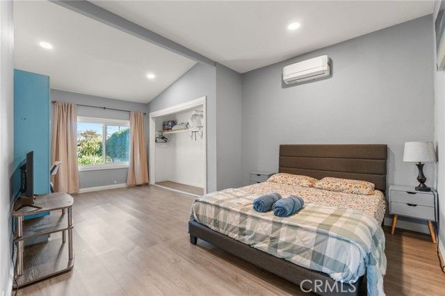 2040 Kilson Drive, Santa Ana, CA 92707