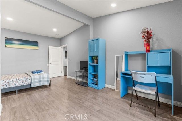 2040 Kilson Drive, Santa Ana, CA 92707