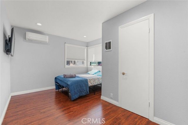 2040 Kilson Drive, Santa Ana, CA 92707