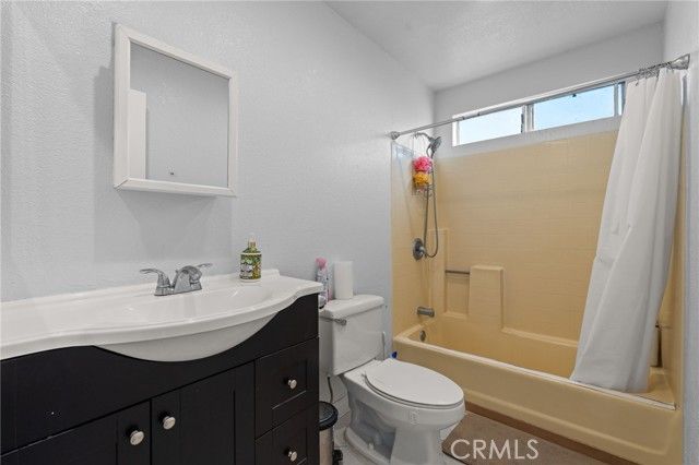 2040 Kilson Drive, Santa Ana, CA 92707