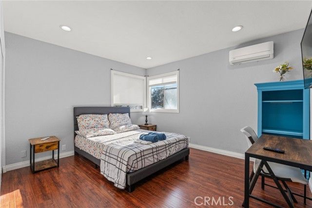 2040 Kilson Drive, Santa Ana, CA 92707