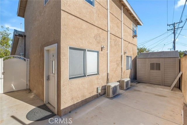 2040 Kilson Drive, Santa Ana, CA 92707