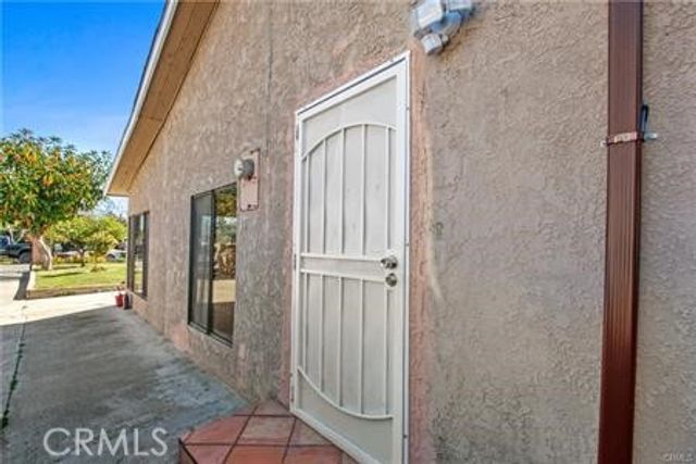 2040 Kilson Drive, Santa Ana, CA 92707