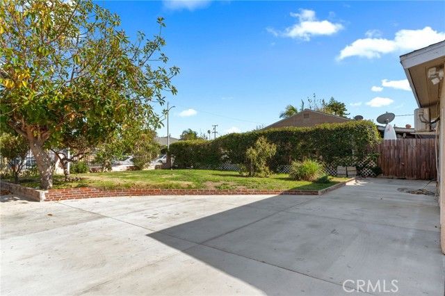 2040 Kilson Drive, Santa Ana, CA 92707