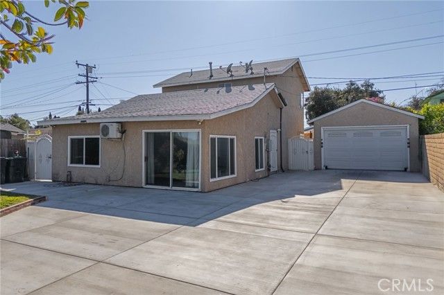 2040 Kilson Drive, Santa Ana, CA 92707