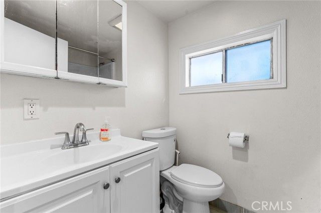 2040 Kilson Drive, Santa Ana, CA 92707