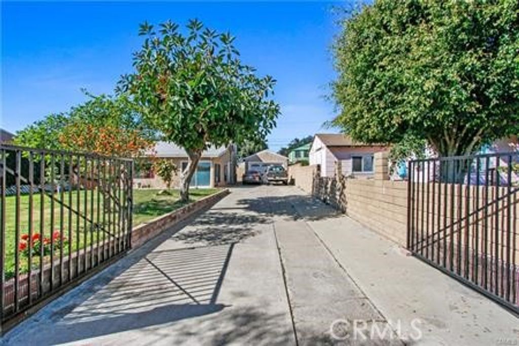 2040 Kilson Drive, Santa Ana, CA 92707