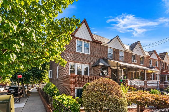 19-01 21st Drive, Astoria, NY 11105