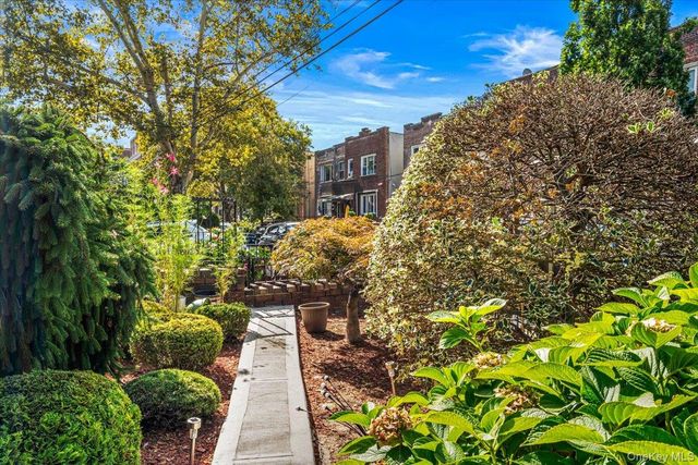 19-01 21st Drive, Astoria, NY 11105