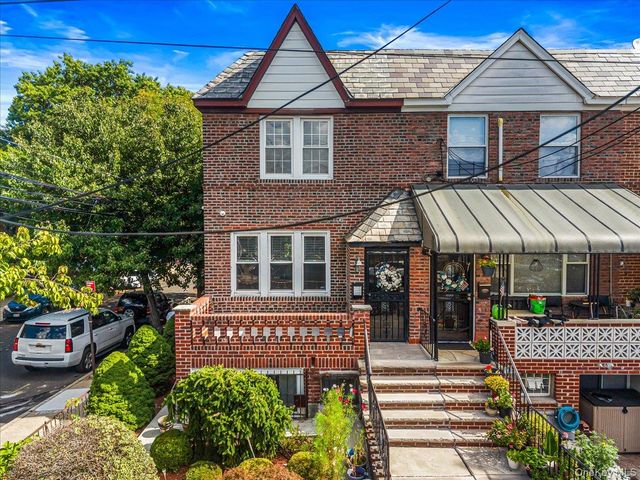 19-01 21st Drive, Astoria, NY 11105