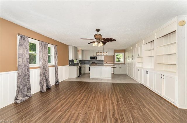 1270 Rainbow Road, Advance, NC 27006