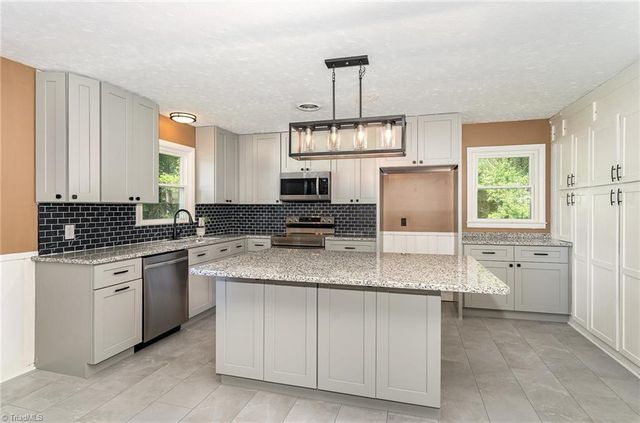 1270 Rainbow Road, Advance, NC 27006
