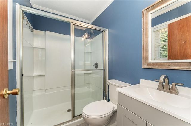 1270 Rainbow Road, Advance, NC 27006