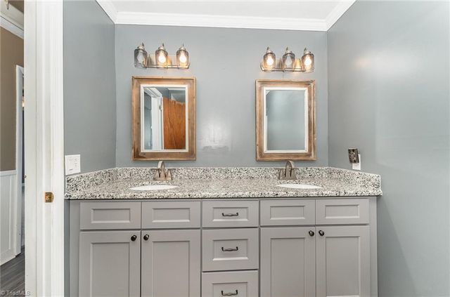 1270 Rainbow Road, Advance, NC 27006