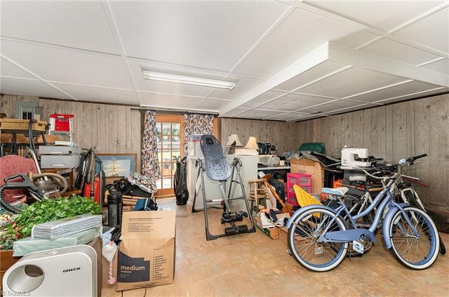 1270 Rainbow Road, Advance, NC 27006